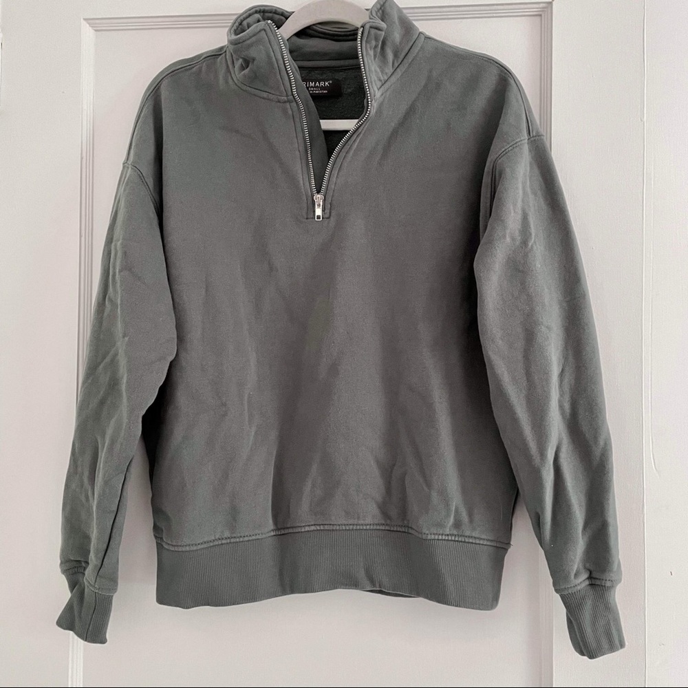 Grey Sweater with zipper